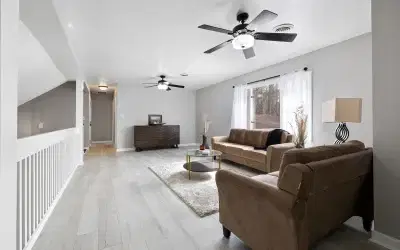 LVT vs Laminate Flooring: Which Is Best For Your Glasgow home?